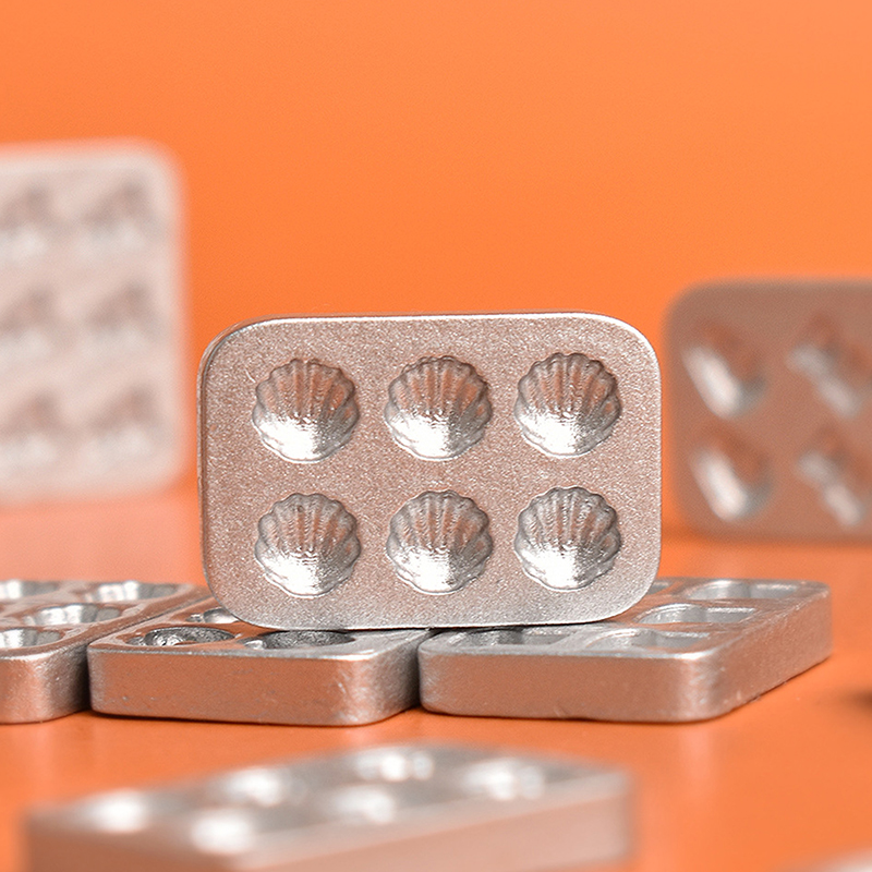 10 Pezzi Mini Stampi per Torte - Miniature Baking Kitchen recensione e prezzo